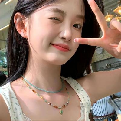 困苦中的年轻女人